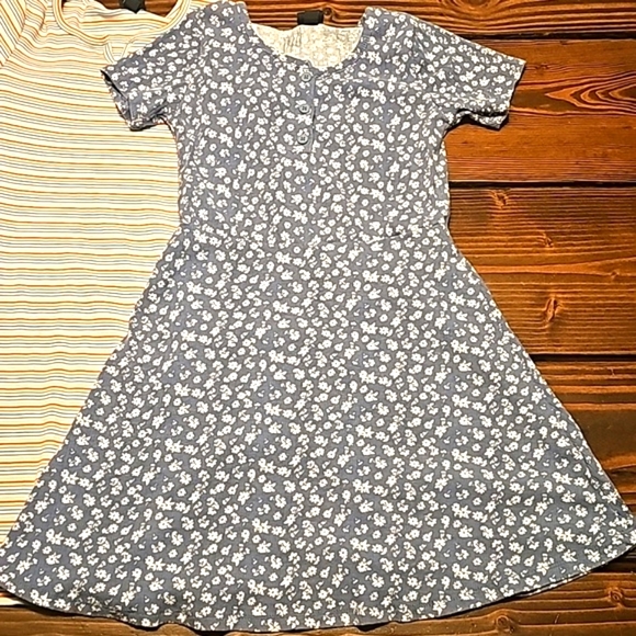 Bundle of 3 dresses‎ for Toddler girl size 7/8 - Picture 2 of 6